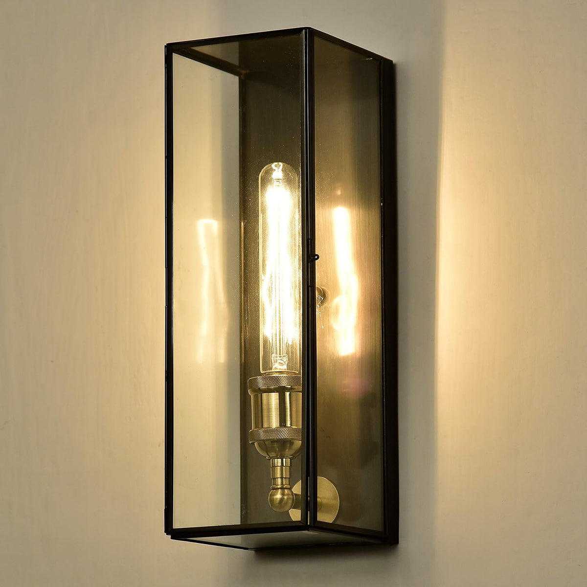 Brass Outdoor Wall Sconce with Clear Tempered Glass R316