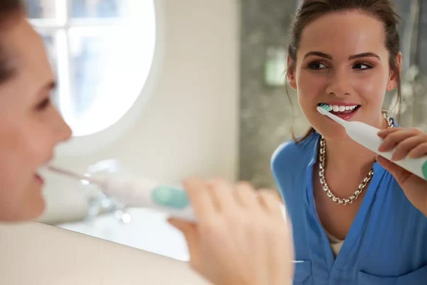 Electric Rechargeable Toothbrush Q777515