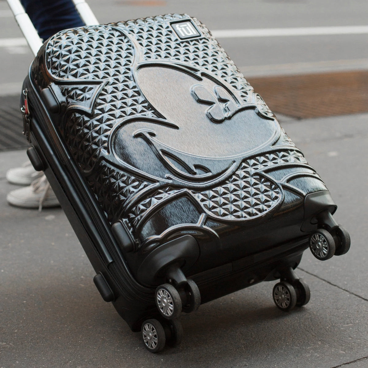 Black 25in Hardsided Rolling Luggage M49847