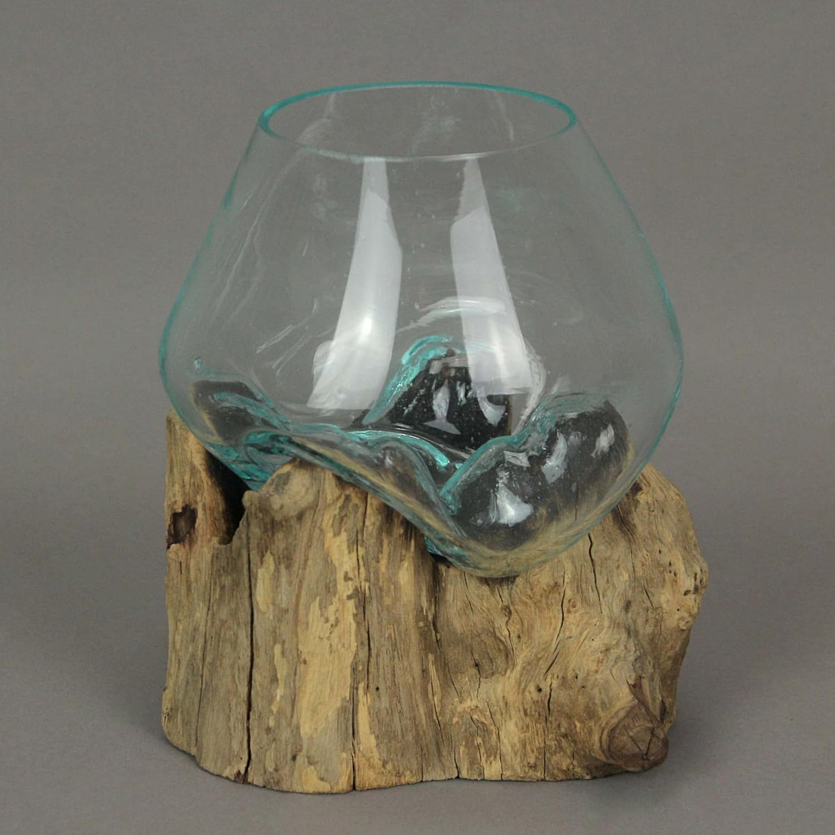 7-Inch Melted Glass and Teak Driftwood Centerpiece Bowl Y699
