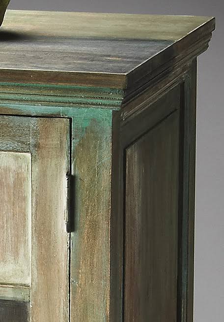 Accent Cabinet Q40313